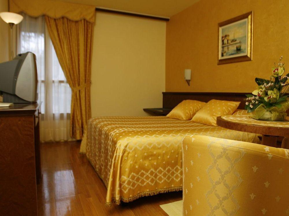 Hotel Cittar Novigrad Istria Exteriör bild